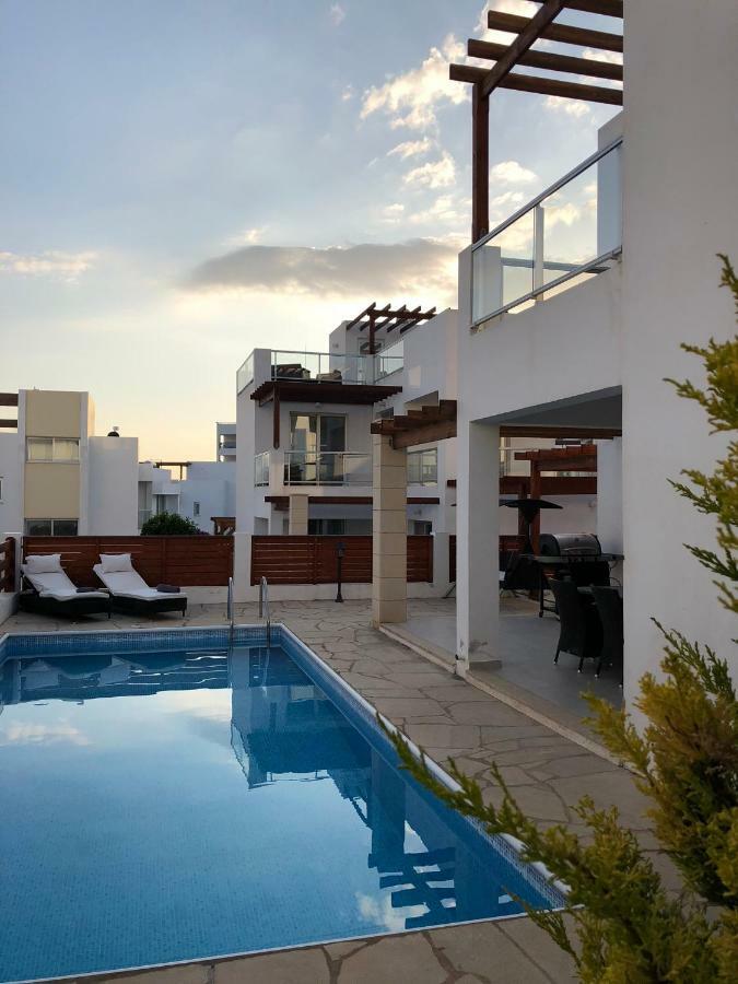 Marina View Villa 11 Пея Екстериор снимка